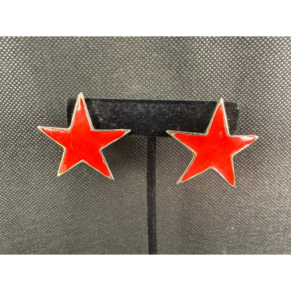 Vintage Red Enamel Star Clip‑On Earrings – Gold Outline Statement Studs